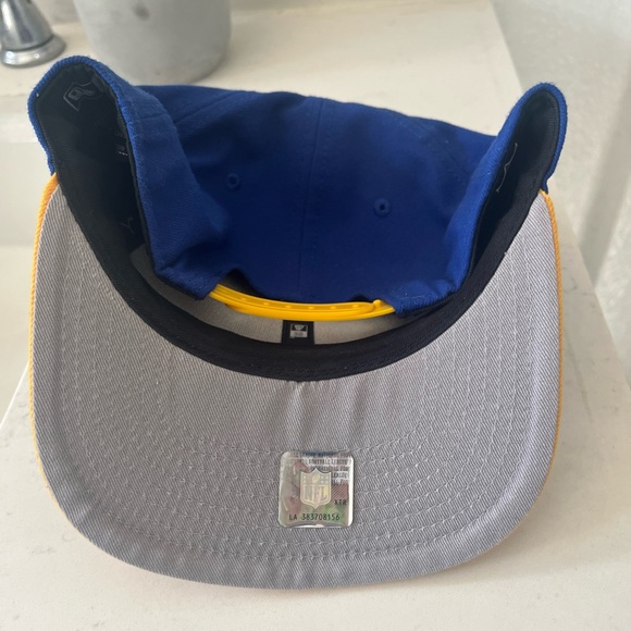 Official LA Rams Hat - Picture 2 of 6